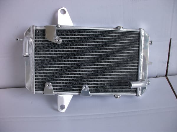 Aluminiumkylare, Förbättrad Kylning, Hållbar Konstruktion för CAM AM DS450 2008-2011