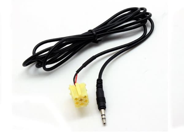 CD RADIO STEREO AUX IN - RCA MP3 OEM LEAD FOR SMART FOR TWO