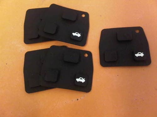 5 x FOR TOYOTA 2 & 3 BUTTON REMOTE KEY FOB RUBBER BUTTONS