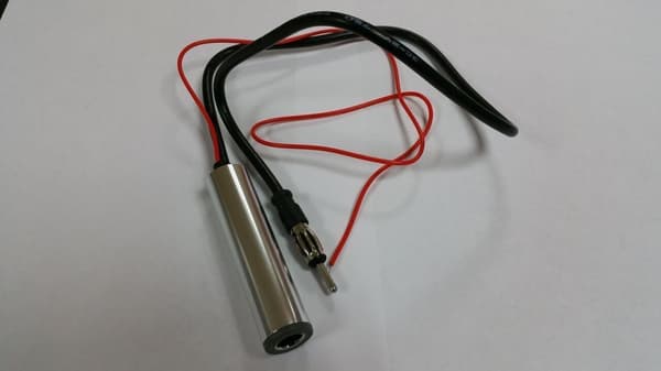 CAR HEADUNIT AERIAL 12V AMP AMPLIFIED INLINE BOOSTER ADAPTER RECEPTION BOOSTER