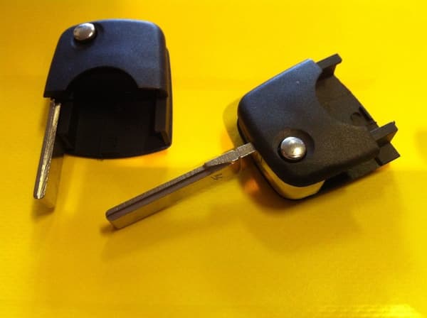 REMOTE FLIP KEY FOB BLANK HEAD BLADE NEW FITS AUDI A2 A3 A4 A6 A8