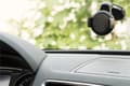Miniatyrbilde 4 av 8: Goobay Smarttelefonholder med sugekopp Slim for enkel og sikker montering i bilen