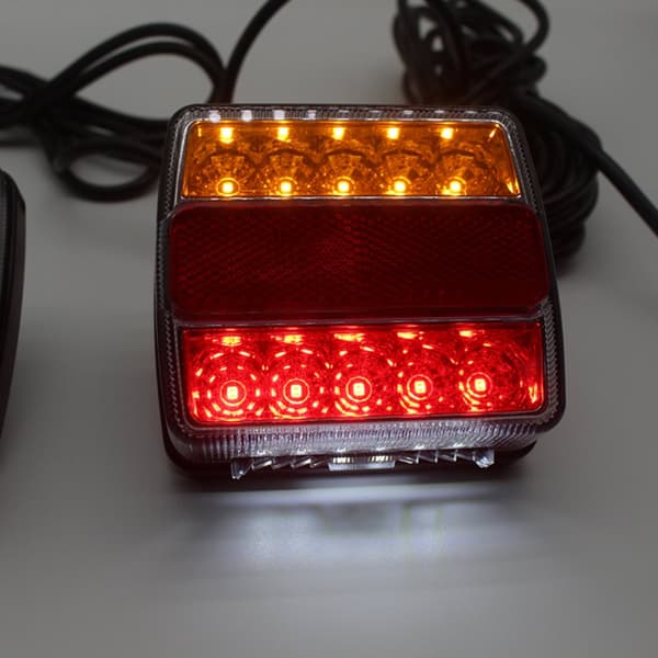2x 16LED-perävaunun takavalo 12V takavalon valomagneetti 7,5m kaapelilla
