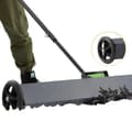 Miniatyrbild 1 av 4: Magnetisk sopmaskin, 50 lbs kapacitet, justerbart handtag