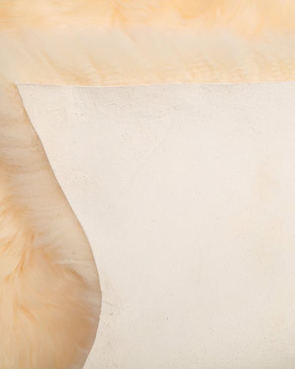 Lampaantalja beige 65 x 110 cm aito nahka boho moderni pehmeä lampaannahkamatto