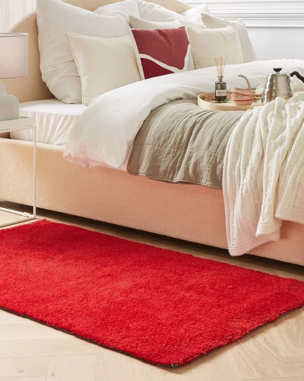 Gulvtæppe Rød Polyester og Bomuld 80 x 150 cm Moderne Shaggy Korthåret Fluffy Tæppe til Under Sofa og Spisebord Tilbehør Soveværelse stil