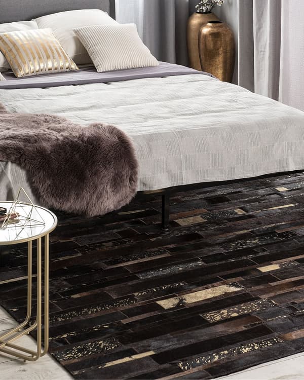 Gulvtæppe Brun Læder og Filt 140 x 200 cm Rektangulær Patchwork Koskind Stribet Mønster Soveværelse Stue Entré Boho Retro Indretning Tilbehør