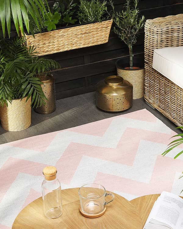 Rektangulär Matta 140 x 200 cm av Polyester i Rosa och Vit Färg