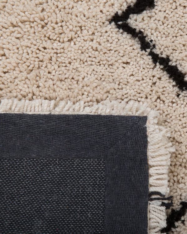 Gulvtæppe Beige og sort polyesterstof 160 x 230 cm Shaggy geometrisk mønster tuftet Rektangulært natur inspireret