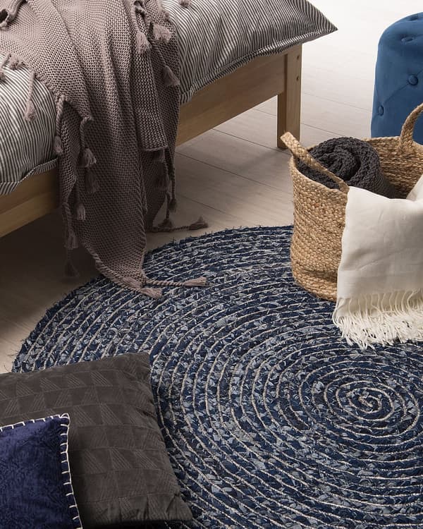 Gulvtæppe Blå Bomuld Syntetisk ø 140 cm Rund Løs Denim Patchwork Design Fladvævet til Stue Badeværelse Soveværelse Entré boho stil Vaskbart