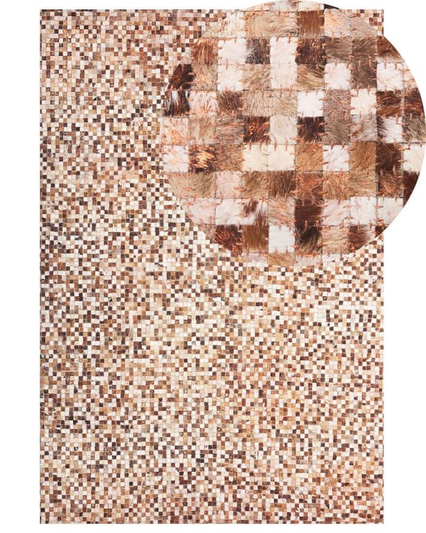 Matto ruskea beige lehmännahka 160 x 230 cm geometrinen tilkkukuvio käsintehty moderni tyyli