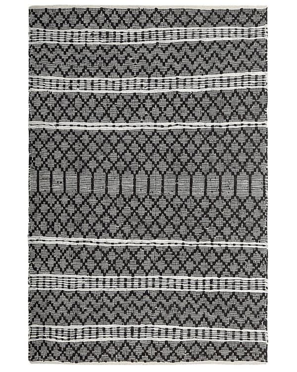 Matto beige musta nahka puuvilla 140 x 200 cm käsintehty kalanruotokuvio boho tyyli