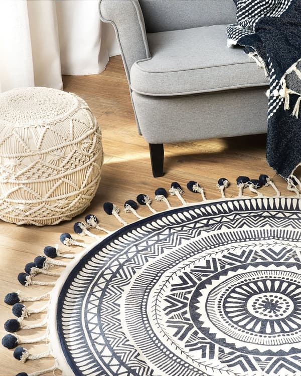 Matto kermanvalkoinen laivastonsininen puuvilla ⌀ 120 cm itämainen kuvio käsintehty tupsut boho tyyli