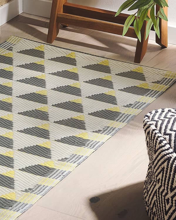 Rektangulär Utomhusmatta 60 x 105 cm i Grå och Gul Färg av Syntetiskt Material med Triangelmönster Balkongtillbehör