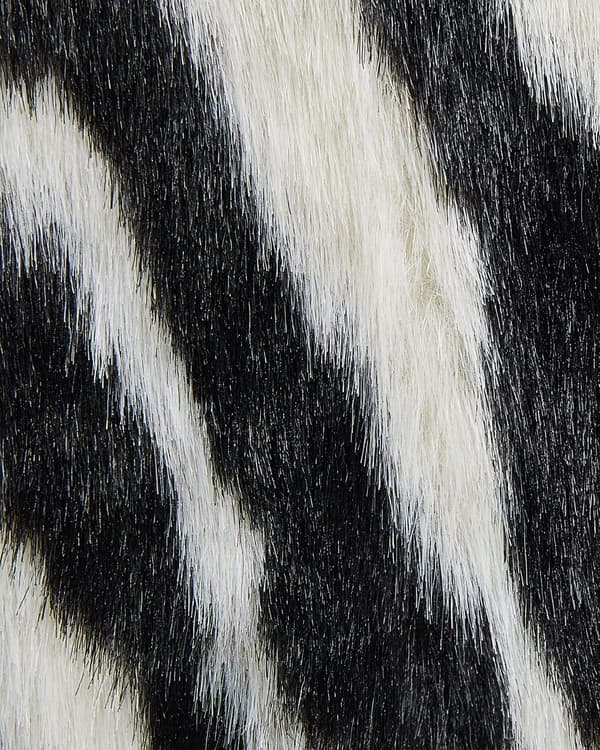 Gulvtæppe Sort Hvid Akryl og Polyester 60 x 90 cm Dyr Zebra Skindtæppe med Striber til Stuen Pelstæppe til Soveværelset Moderne Rustik