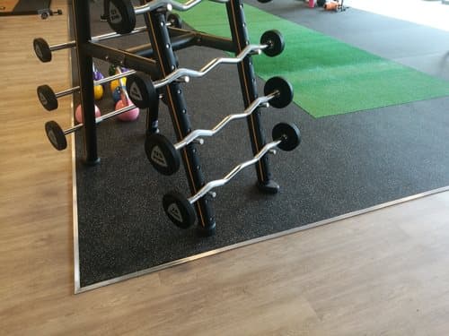 Sportgolv - Per linjär meter - Bredd 1,25 m - Tjocklek 6 mm - Svart / Grå
