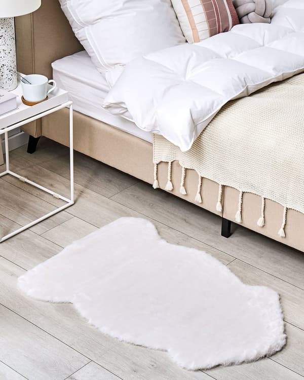Kunstpels Tæppe Kanin Polyester Beige 60 x 90 cm Boho Moderne Design Dekoration Cremehvid Kunstskind Gulvtæppe Stue Spisestue Indretning