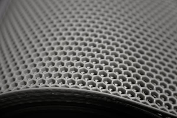 Ultra Grip gittermåtte med honeycomb struktur 120 cm - Pr. lineær meter - Rød