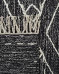 Miniatyrbillede 5 af 6: Tæppe off-white sort bomuld 160 x 230 cm geometrisk mønster runer Stamme kvaster Orientalsk