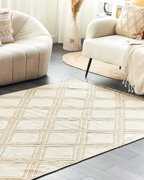 Matto beige/valkoinen puuvilla 140 x 200 cm timanttikuvio hapsut moderni tyyli