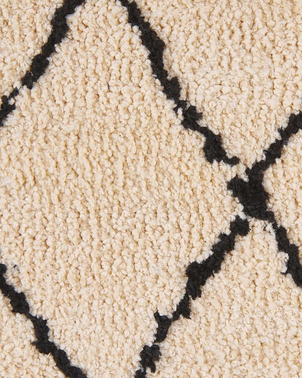 Tæppe Beige og sort polyesterstof 80 x 150 cm Shaggy geometrisk mønster rektangulært blød og nem pleje til værelse og stue indretning