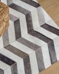 Miniatyrbilde 4 av 7: Gulvteppe Grå Skinn 140 x 200 cm Patchwork Kuskinn Sikksakk Rektangulær Moderne