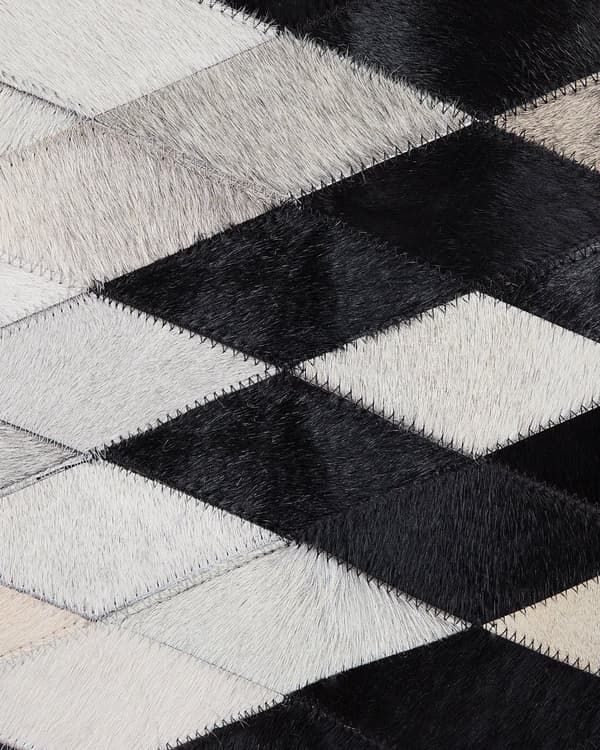 Teppe i svart og hvitt skinn 160 x 230 cm Moderne lappeteppe Håndlaget