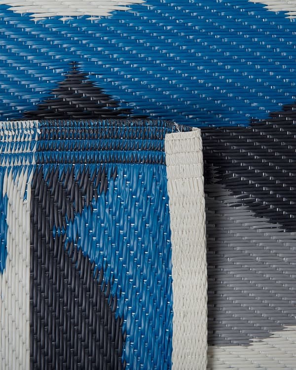Uteteppe Blå Polypropylen 90 x 180 cm Geometrisk mønster Miljøvennlig materiale UV- og værbestandig Moderne design Gulvteppe
