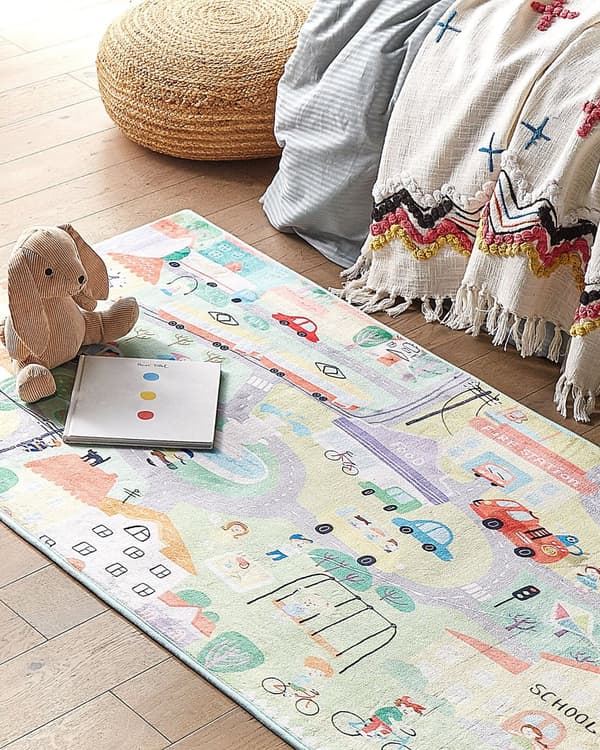 Lekeunderlag for barn Grønt teppe i polyester 80 x 150 cm med bykart og bymotiv