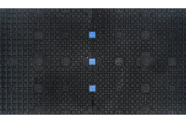 Sportgolvplatta Pure Black - 100x100 cm - 20 mm