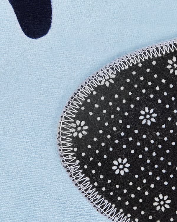 Børnetæppe Blå Polyester ø 120 cm Fladvævet Sjov Børnegulvtæppe til Pigeværelset med Stjerneformet Smilende Motiv Inspiration