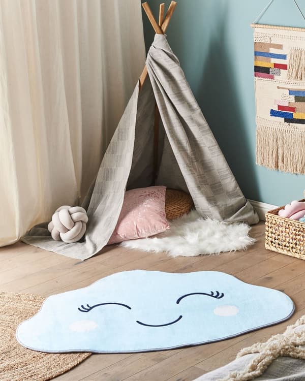 Børnetæppe Blå Polyester 90 x 120 cm Fladvævet Sjov Børnegulvtæppe til Pigeværelset med Sky form Smilende Motiv Inspiration