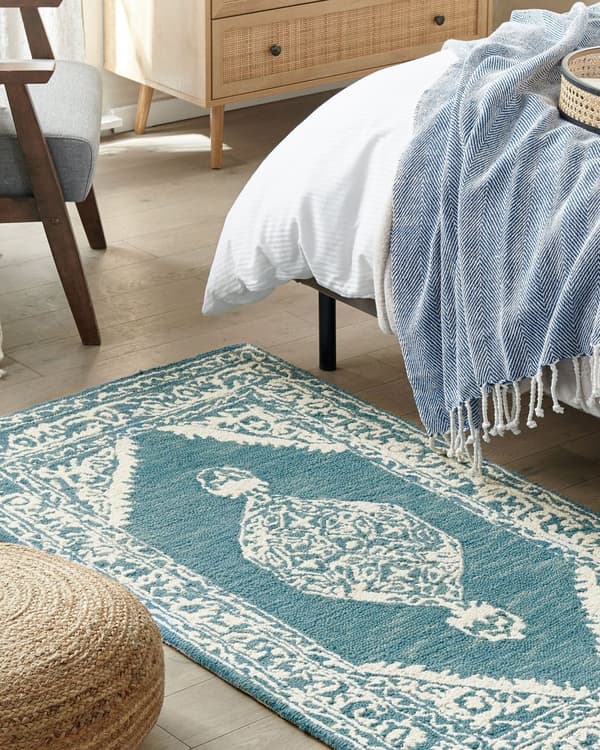 Gulvtæppe Hvid Blå Uld 80 x 150 cm Dekorativ Orientalsk Håndtuftet Mønster Uldtæppe til Stue under Sofabord og Spisebord Boho Indretning