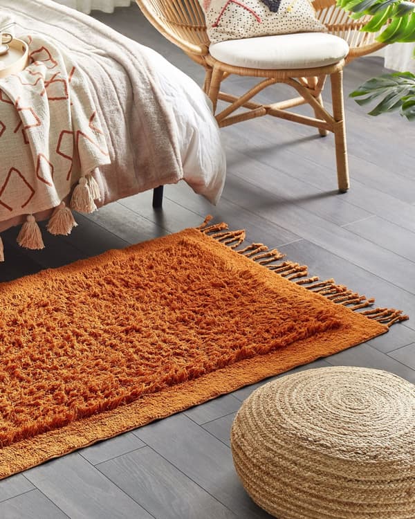 Gulvtæppe Orange Bomuld 80 x 150 cm Moderne Rektangulær Løs Fladvævet Tæppe til Stuen Soveværelse Tuftet Design Tilbehør