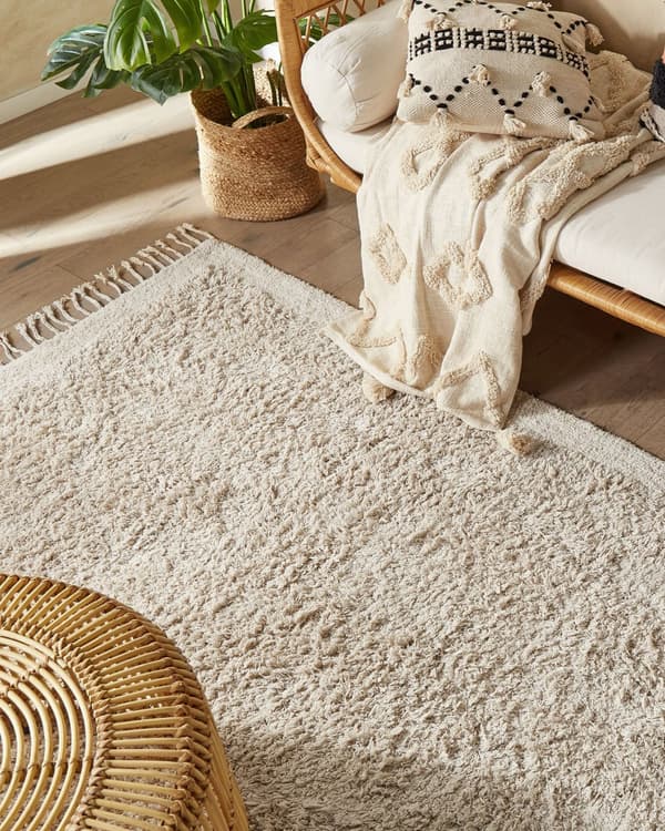 Matta Ljusbeige Bomull 140 x 200 cm Trasmatta med Tofsar Bohemisk Stil