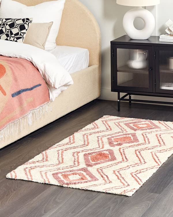 Matto beige punainen 80 x 150 cm puuvilla geometrinen kuvio pörröinen boho moderni