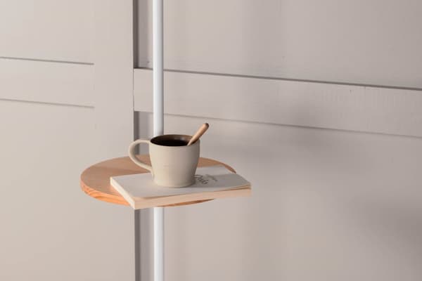 Hattman belysning golvlampa 36x36x165cm tyg beige, vit, trä.