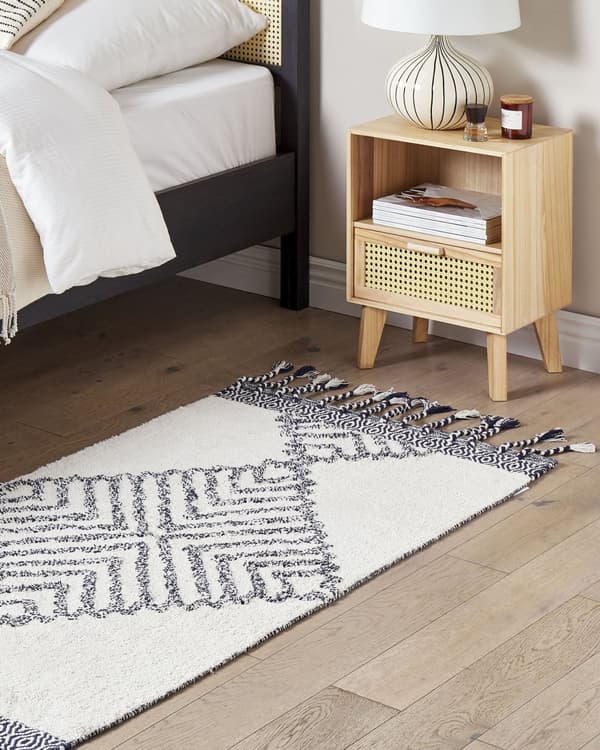 Matta Vit och Svart Bomull 80 x 150 cm Rektangulär med Tofsar Geometriskt Mönster Handvävd Modern Bohemisk stil Vardagsrum Sovrum