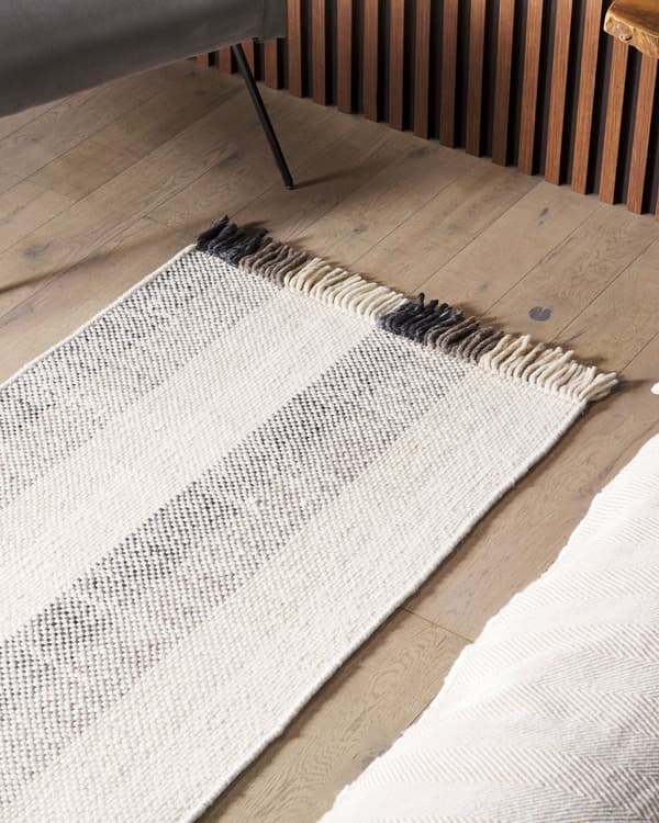 Matta Off-white Ull 80 x 150 cm Rektangulär Handvävd med Tofsar Modern Design Vardagsrum Sovrum