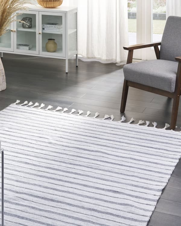 Matta Off-White 140 x 200 cm Vardagsrum Sovrum Randigt Mönster Modern