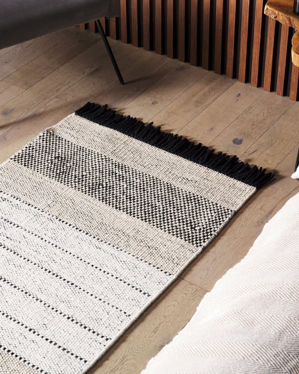 Matta Beige och Svart Ull Bomull 80 x 150 cm Handvävd Flatvävd med Tofsar Vardagsrum Sovrum