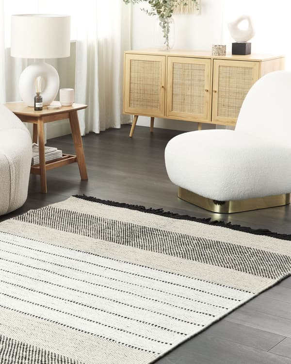 Matta Beige och Svart Ull Bomull 140 x 200 cm Handvävd Flatvävd med Tofsar Vardagsrum Sovrum