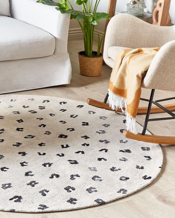 Matto vaalea beige puuvilla 140 cm pyöreä neliskulmainen eläinkuvio moderni tyyli