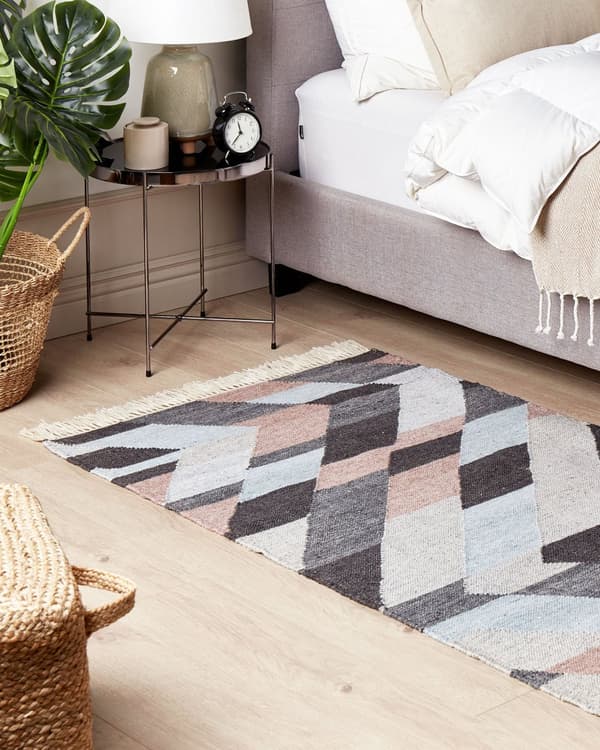 Matto monivärinen juutti 80 x 150 cm hapsuilla käsin kudottu boho-tyyli