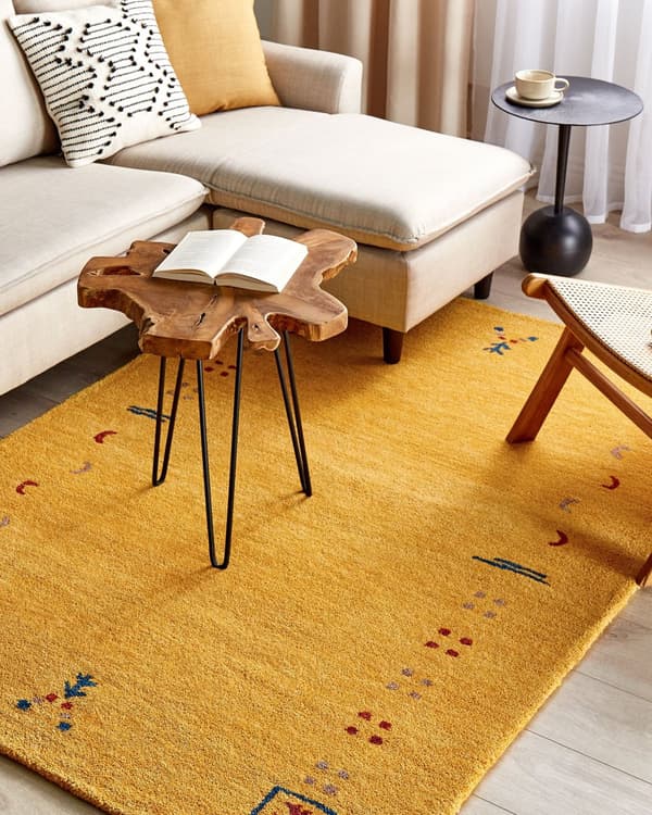 Matto keltainen villa 140 x 200 cm monivärinen käsin tuftattu geometrinen kuvio Gabbeh boho-tyyli