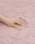 Miniatyrbillede 5 af 8: Fluffy Gulvtæppe Lyserød Pels 80 x 150 cm Blødt Luv Tæppe til Soveværelse Moderne Pelstæppe Tilbehør til Stuen Ryatæppe Dekoration