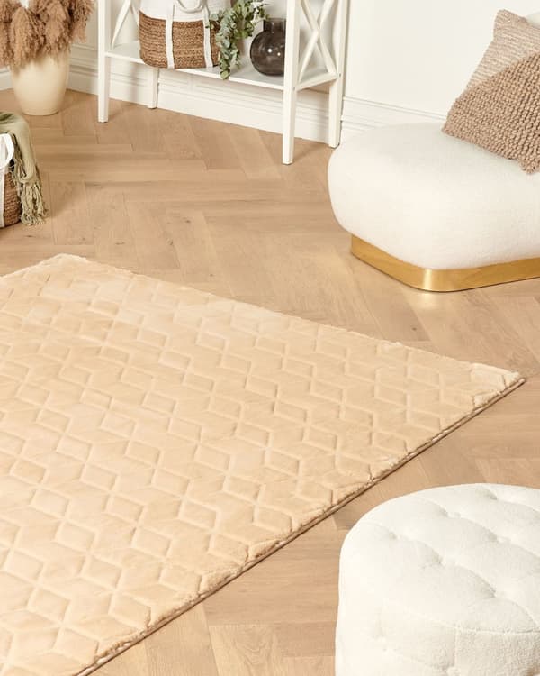 Fluffy Gulvtæppe Beige Pels 160 x 230 cm Blødt Luv Tæppe til Soveværelse Moderne Pelstæppe Tilbehør til Stuen Ryatæppe Tæppe under Sofabord