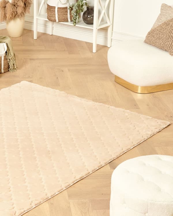 Fluffy Gulvtæppe Beige Pels 160 x 230 cm Blødt Luv Tæppe til Soveværelse Moderne Pelstæppe Tilbehør til Stuen Ryatæppe Tæppe under Sofabord