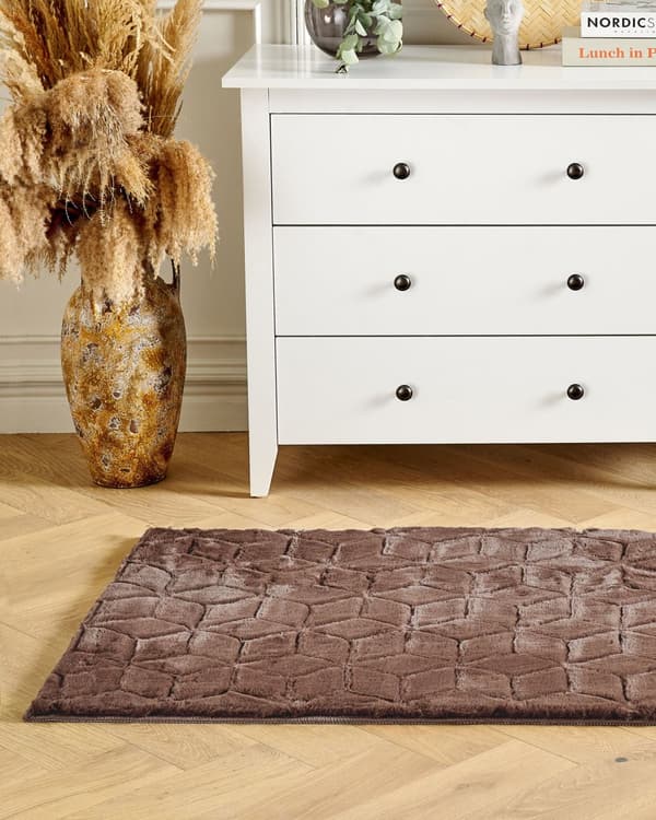 Tæppe af imiteret kaninpels Brun kunstig polyesterpels 80 x 150 cm Blødt, lurvet tæppe med høj luv