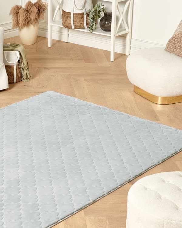 Fluffy Gulvtæppe Lysegrå Pels 160 x 230 cm Blødt Luv Tæppe til Soveværelse Moderne Pelstæppe Tilbehør til Stuen Ryatæppe Tæppe under Sofabord